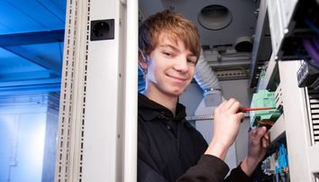 High-school students &ndash; Dip a toe in the water or learn a trade - Whether it's a dual degree, a traineeship or an internship, we'll walk side-by-side with you as you start your professional life.
